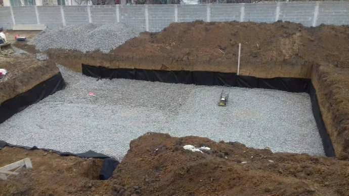 Enviro-Rock installed around a swimming pool project
